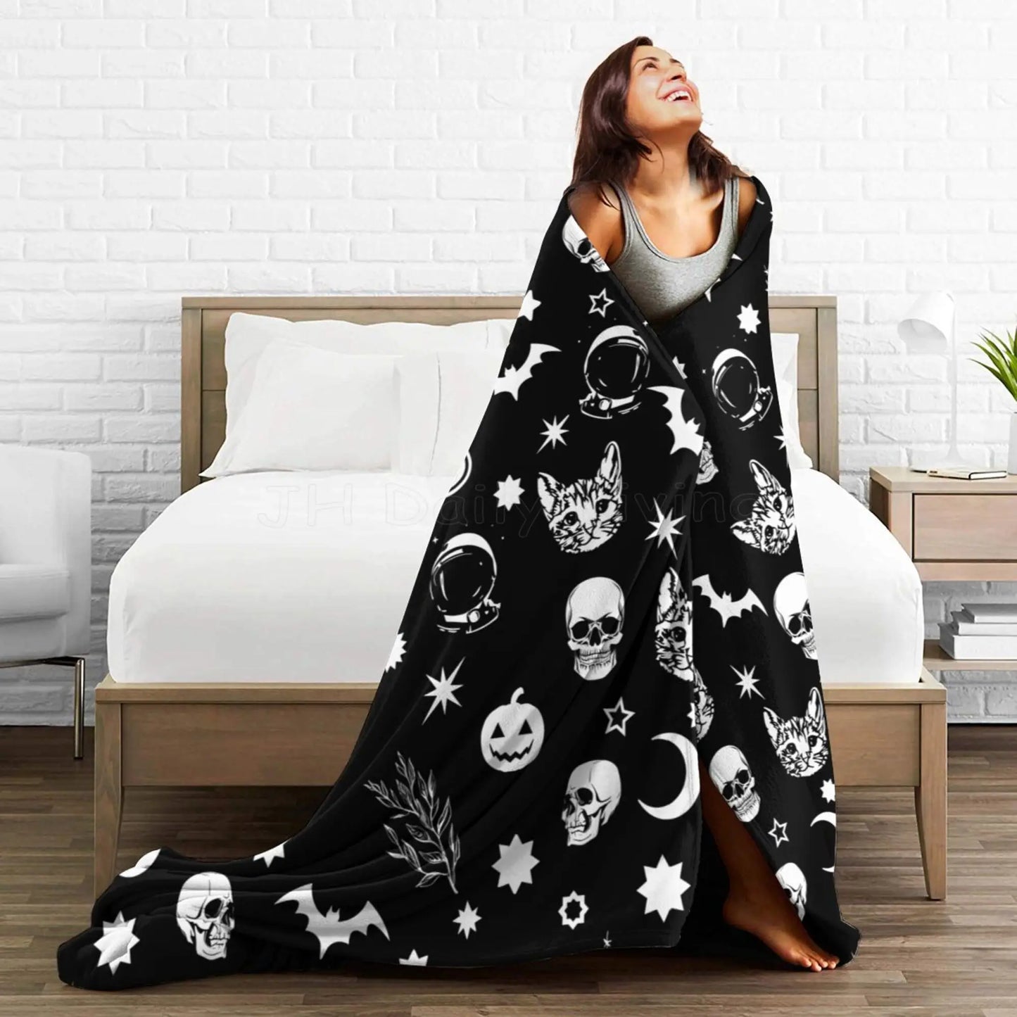 Gothic Skull Cat Moon Pattern Blanket Flannel Fleece Throw Blankets Micro Fleece Cozy Covers for Bed Sofa Car Home Decoration