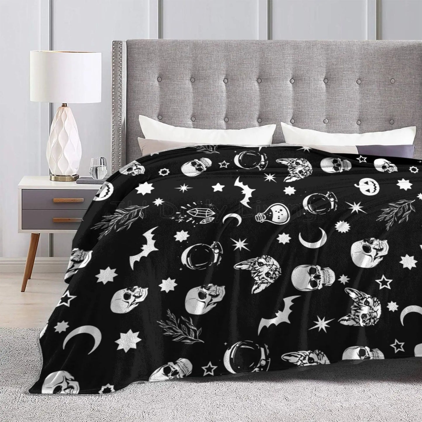 Gothic Skull Cat Moon Pattern Blanket Flannel Fleece Throw Blankets Micro Fleece Cozy Covers for Bed Sofa Car Home Decoration